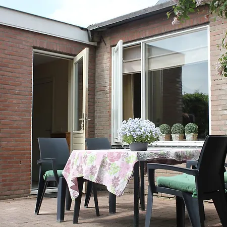 Holiday home De Betuwe Hoeve Ommeren